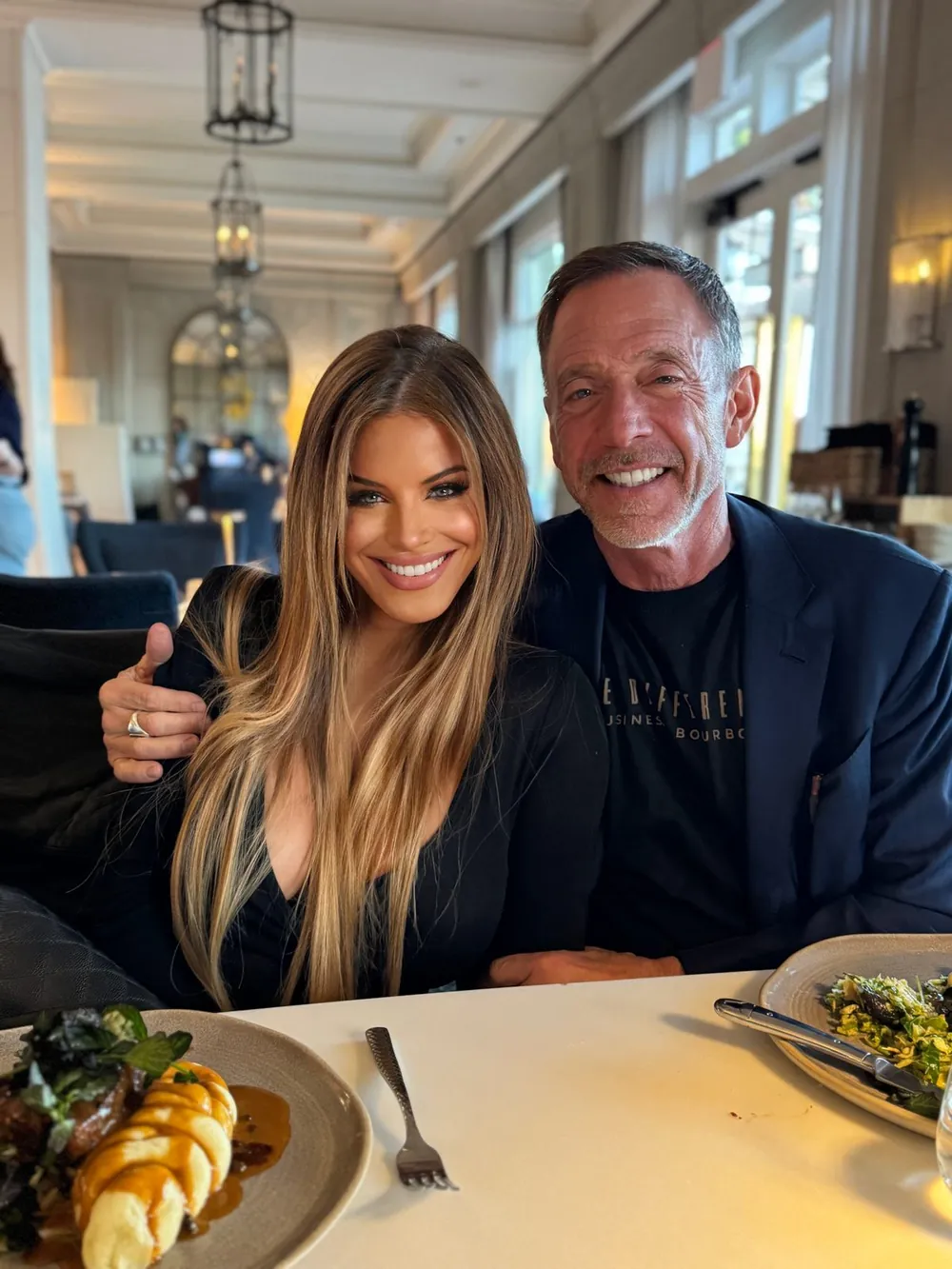 Wendy Starland and Chris Voss at dinner